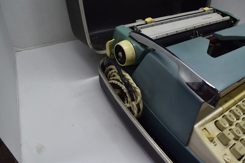 Máquina de escribir eléctrica portátil SCM Smith Corona Corona Corona serie vintage 6SE 6LE - Imagen 8 de 20