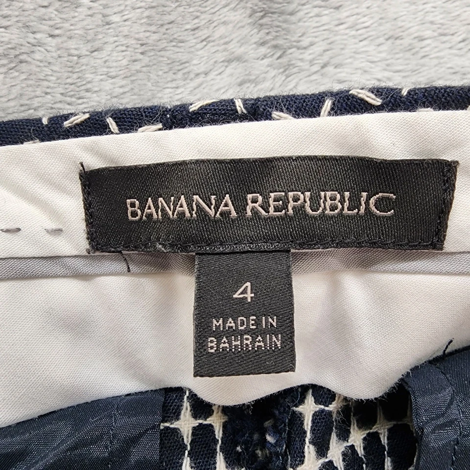 Pantalones Banana Republic para mujer 4 negros blancos puntada en el tablero calce ajustado tiro medio ajustados Foto 4 de 4