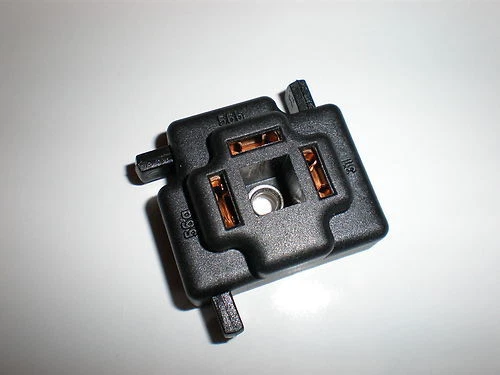 Hella H4 Stecker Lampen Fassung Sockel Socket Licht Plug & Play R2 Universal - Bild 1 von 1