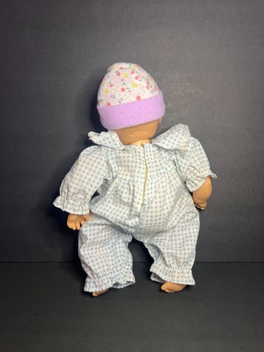 Vintage Hong Kong City Toys #683010 Weichkörper Baby Puppe mit 2 Outfits & Decke 12 Zoll - Bild 5 von 12