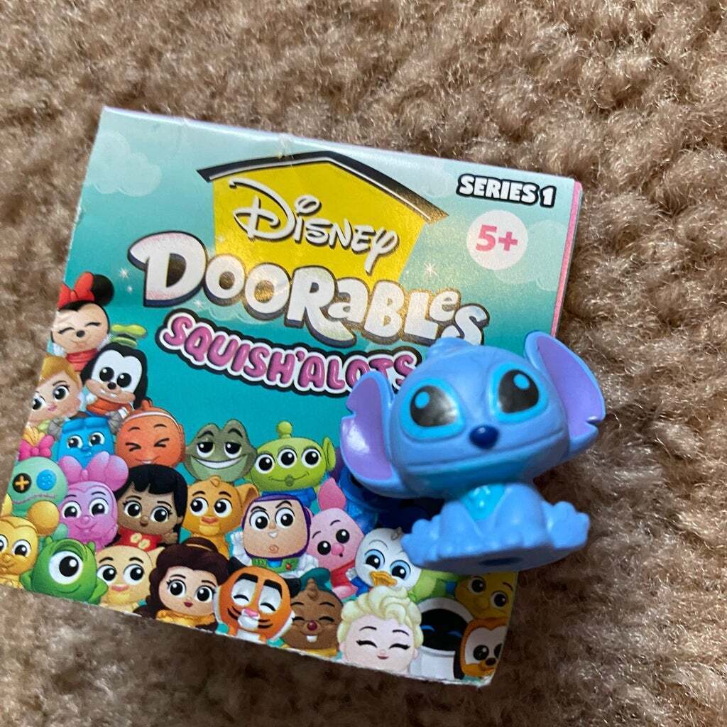 Disney Doorables Multipeek Series 9 and Twist Reveal Squish'alots Series 1