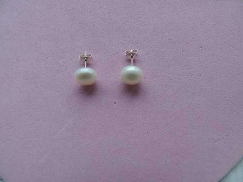 Beautiful Earrings With Freshwater Pearl 0.4 Gr 1 Cm Wide - Picture 7 of 9