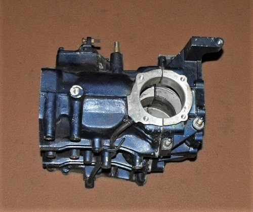 Nissan 30 HP 2 Stroke Cylinder & Crankcase ASSY PN N46011003 Fits 1996-2004 - Foto 2 di 4