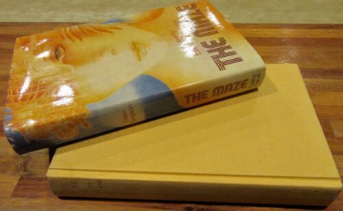 The Maze ~ Eileen Simpson. Collins & Harvill Press 1976.1st HbDj UNread in MELB - Foto 2 di 12