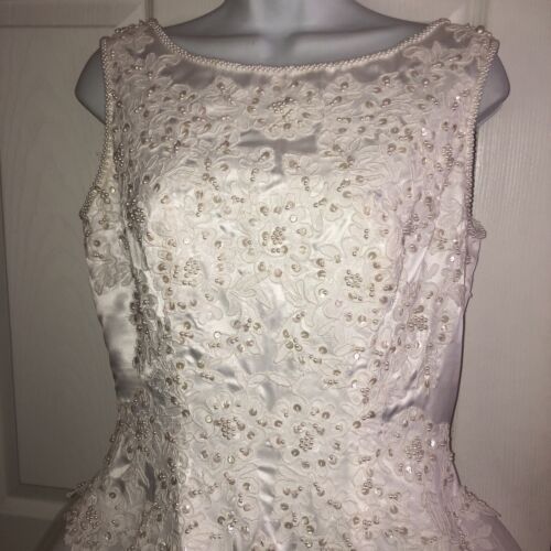LADY ELEANOR Davids Bridal White Wedding Dress Size 12 Long Train Tulle Pearl - Picture 3 of 11