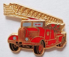 PINS CAMION LAFFLY SAPEURS POMPIERS SP 18 ORIGINAL FRANCE VINTAGE COLLECTOR 25