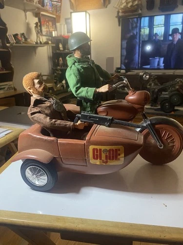Original Hasbro- Irwin 1960s Motorcycle with Side Car and Two 1970s Gi Joes