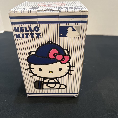 Yankees Hello Kitty Bobblehead 2014 (sin abrir en caja) - Imagen 3 de 6