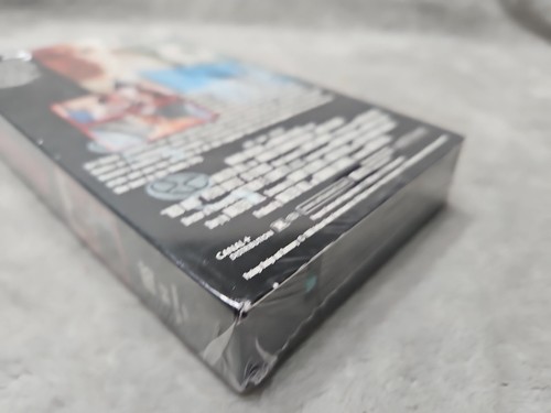 Red Heat (Factory Sealed VHS-1988) Arnold Schwarzenegger James Belushi  - Foto 8 di 9