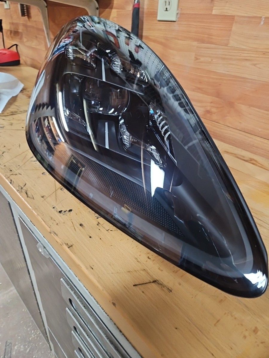 2019 - 2022 Porsche Cayenne Right FULL LED Matrix Headlight Black