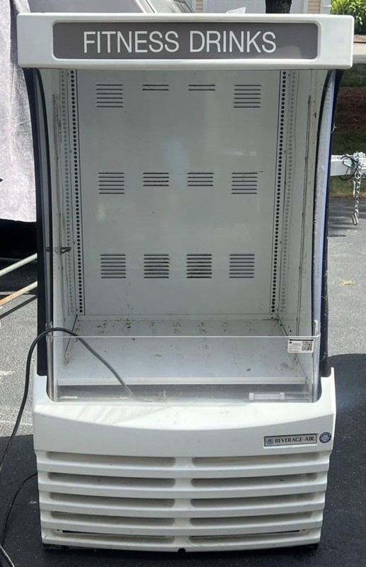 Cooler Grab-n-Go / Beverage Air BZ13HC-W 30" Vertical Open Air Cooler White