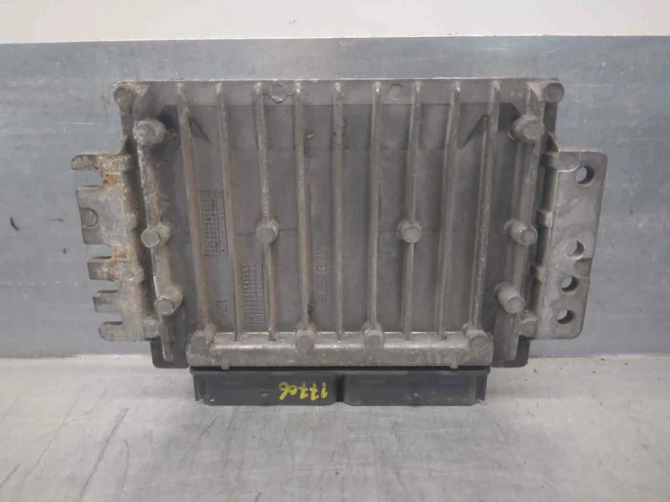 8200024667 CENTRALINA MOTORE / SIEMENS / S110130220 / 4510875 PER RENAULT LAGUNA - Immagine 2 di 4