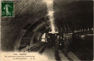CPA PARIS Gare souterraine METROPOLITAIN (1244403)