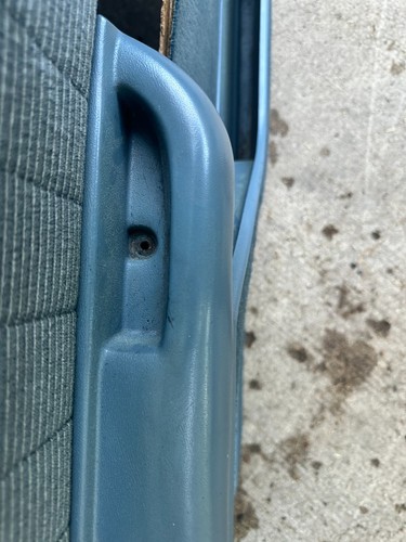 88-94 CHEVY SILVERADO SUBURBAN TAHOE GMC SIERRA MANUAL BLUE DOOR PANELS (READ) - Picture 7 of 16