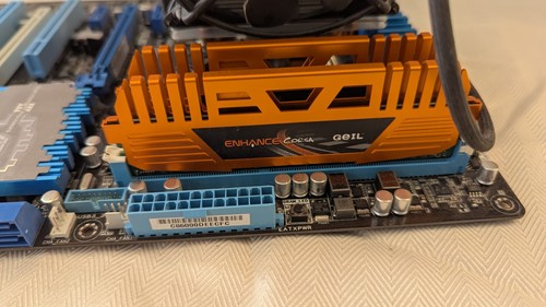Placa base ASUS P8Z77V-PRO / INTEL Core i5 3570K 3,40 GHz / Corsair RAM 8 GB - Imagen 4 de 7