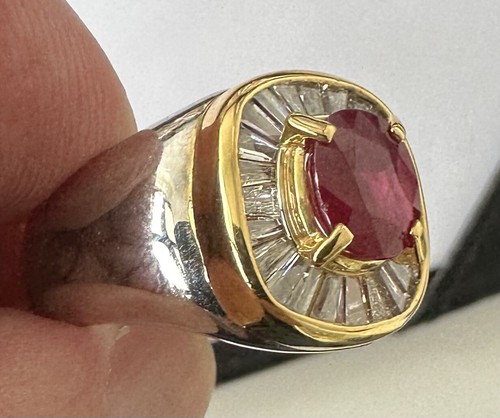A Stunning Unisex Thai Ruby & Diamond 18k Ring - Picture 10 of 12