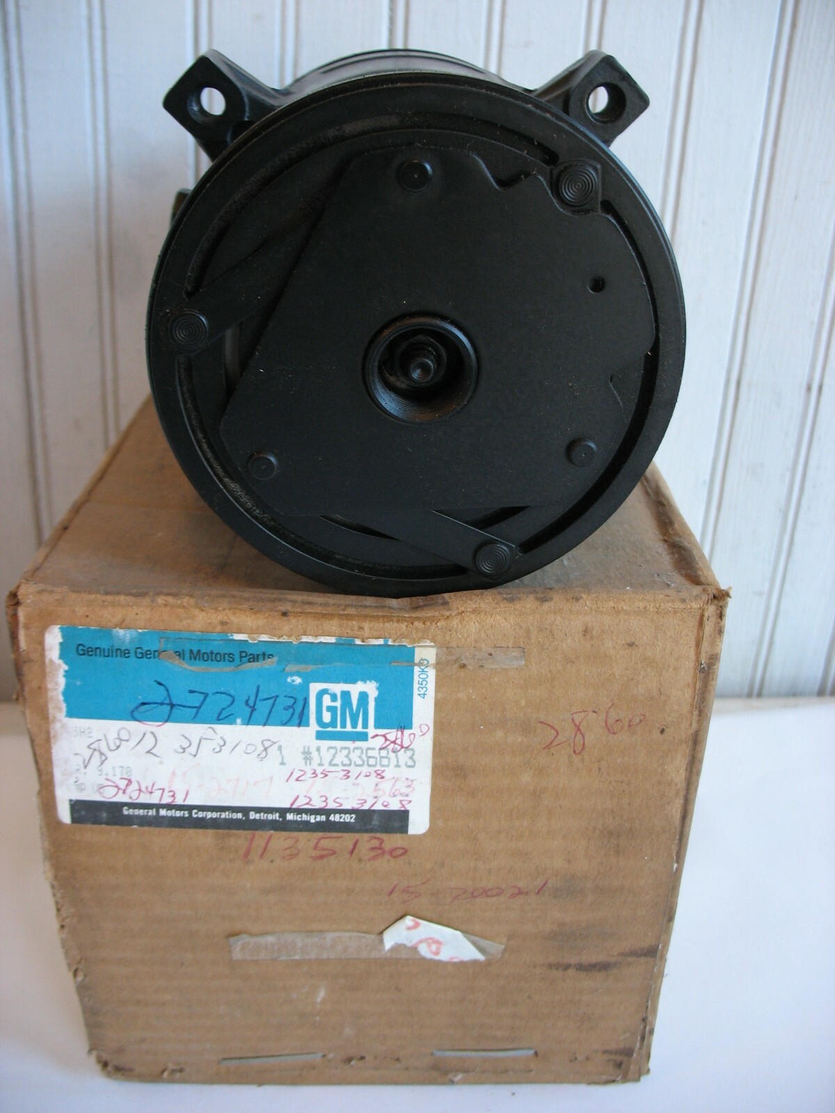 NOS GM 12336813 / 2724731 A/C COMPRESSOR 1980