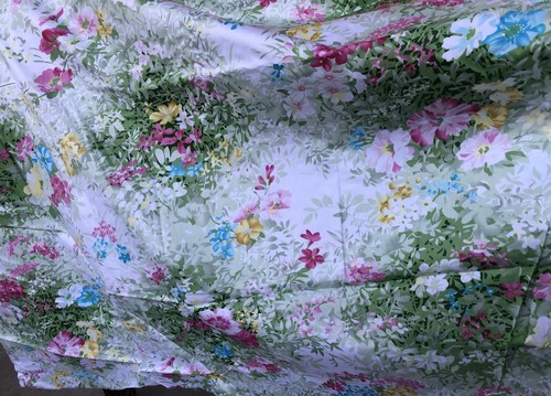 160cm Wide Retro FLORAL Wild Flowers 100% Cotton Twill Woven Fabric PER METRE - Picture 4 of 4