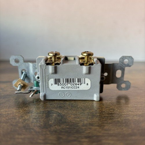 Legrand Pass & Seymour RC151WCC24 Heavy Duty Switch 15A 120/277VAC WHITE - Picture 5 of 9