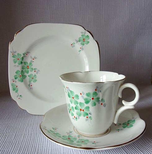 CARTWRIGHT & EDWARDS VICTORIA CHINA TRÍO DE TÉ PINTADO A MANO - c1930 - Imagen 1 de 2