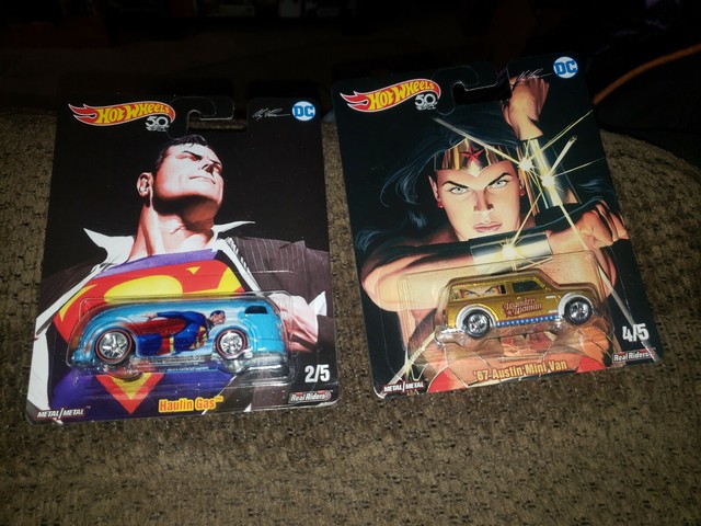 hot wheels haulin gas superman