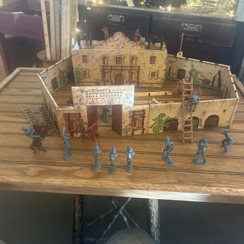 Marx Original /vintage 1950s Alamo Playset