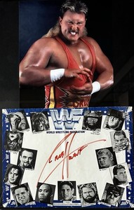 CRUSH (BRIAN ADAMS, RIP) HAND SIGNED 1992 WWF AUTOGRAPH MAT W/8x10” PHOTO! RARE!