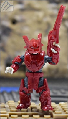 HALO MEGA CONSTRUX RED COVENANT BANISHED BRUTE CAPTAIN MINI FIGURE HDP59 v2