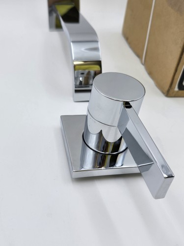 Dornbracht MEM batteria monocomando per lavabo da parete - cromo - 247 mm - Foto 2 di 7
