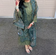 Women  s Green Embroidered Chiffon Salwar Kameez Suit w/ Dupatta, Size S