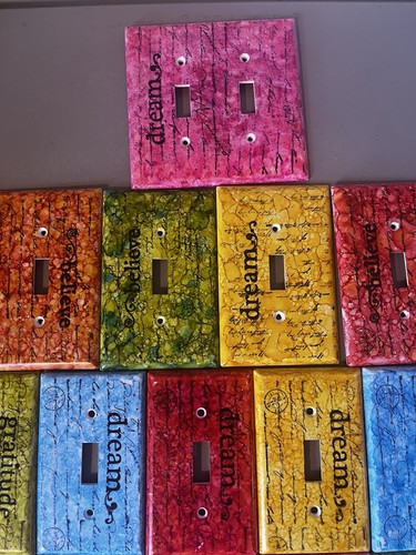 Leviton Colorful Quotes Switch Plate Outlet Lot (28) Assorted Sizes - Picture 5 of 14