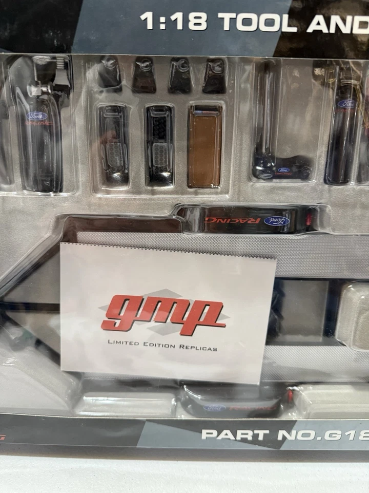 GMP FORD RACING 1:18 Tool & Trailer Set Diecast Car Model Accessory Set - Image 3 of 4