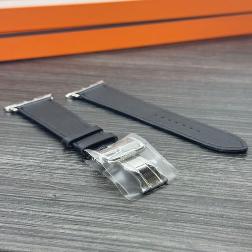 Apple Watch Hermès Simple Tour Leather Band 46mm,45mm,44mm Open Box! - 第 6/8 張圖片