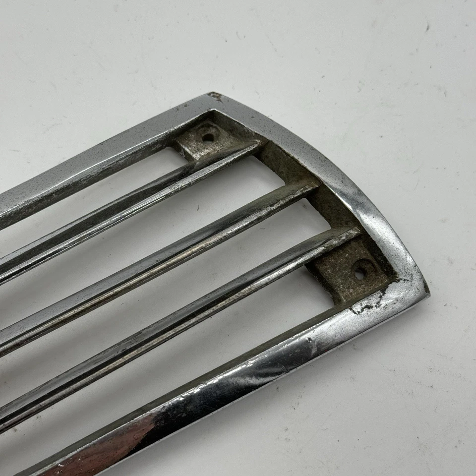 Porsche 911 912 1965 4 tornillos bocina parrilla lado derecho cuatro pernos SWB Foto 3 de 4