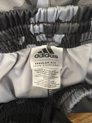 Adidas Boys Medium Shorts Gym Athletic Grey Red With 3 Stripes B3 - 第 4/10 張圖片