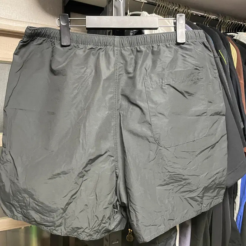 FEAR OF GOD ESSENTIALS Volley Shorts Black M Official thumbnail 2