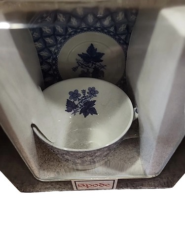 Spode Blue Room Geranium NIB Porcelain Teacup/Saucer Hand Painted British Floral - Picture 3 of 14