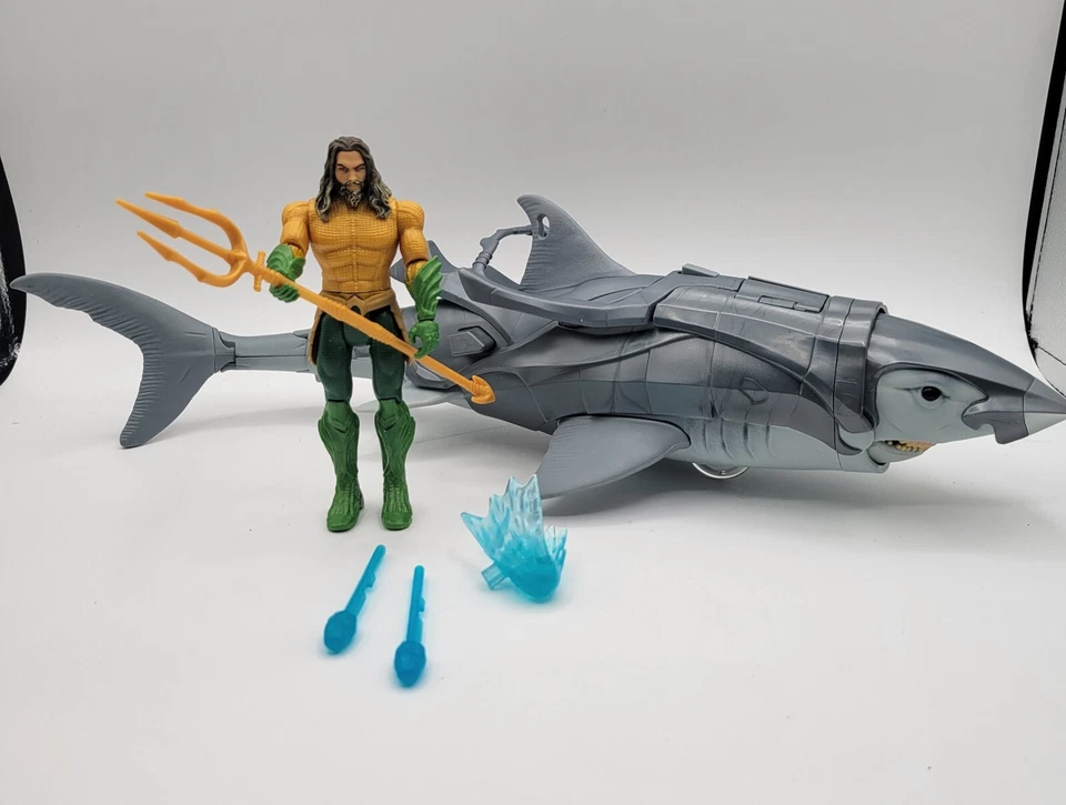 Figura y tiburón guerrero DC Aquaman 2018 de 6 pulgadas juego completo Mattel Foto 2 de 4