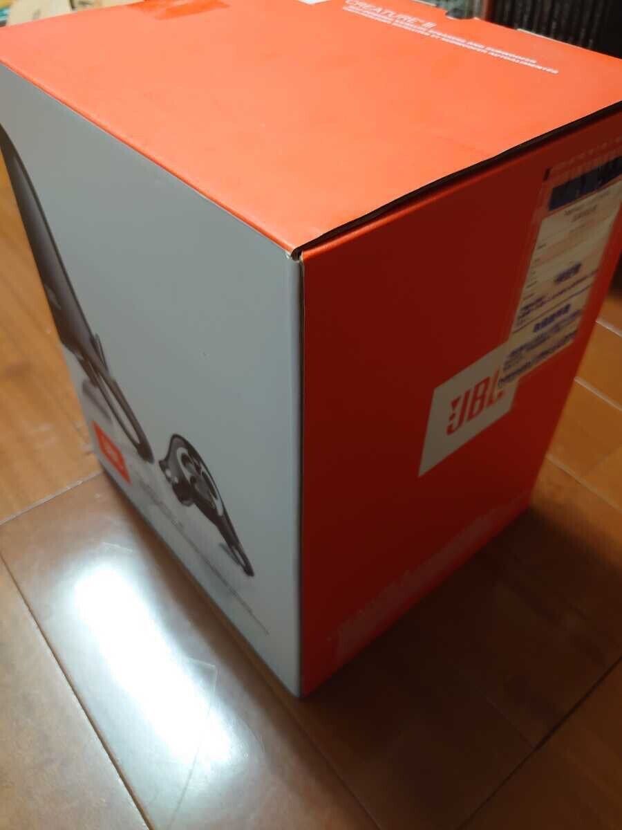 JBL Creature III Self-Powered Multimedia Satellite and JBL Creature III Self-Powered Multimedia Satellite and