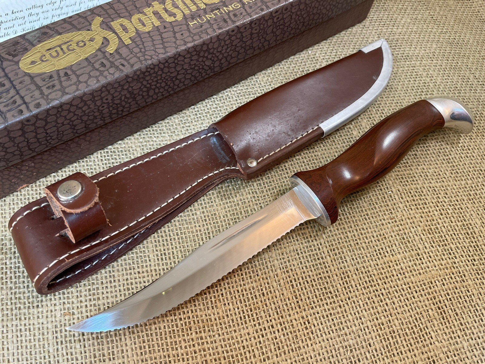 Vintage CUTCO 1069 Serrated Hunting Knife w/ Sheath and Presentation