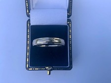 18ct White Gold Hallmarked Wedding Band Ring Size W No Stone Silver Tone