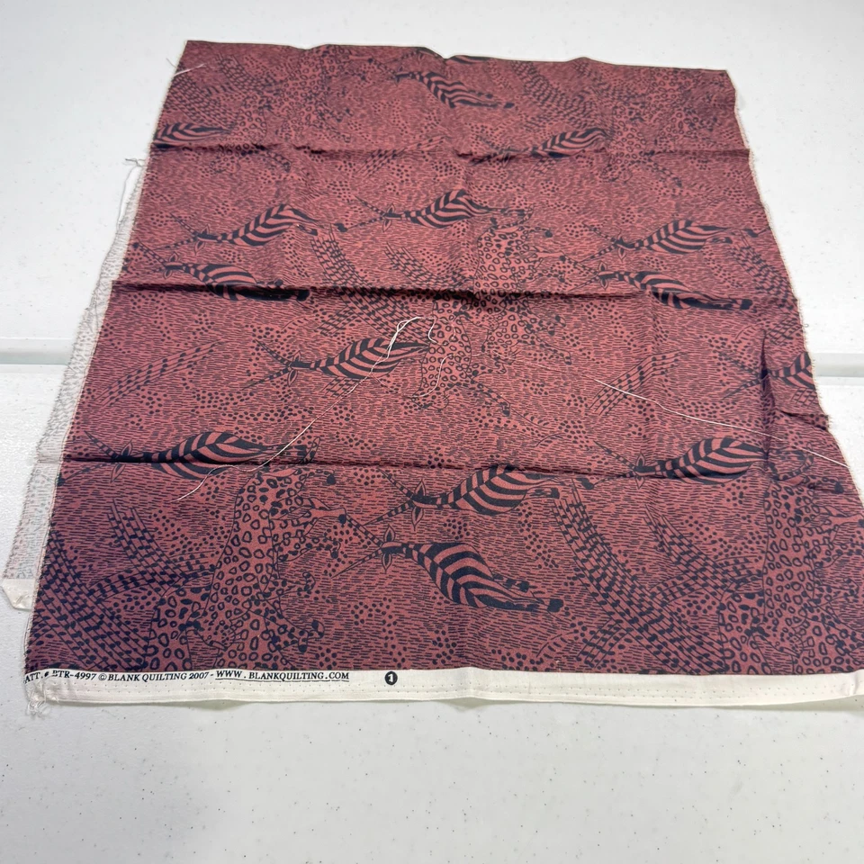 acolchado en blanco tela algodón animal print cebras marrón 18x44 Foto 2 de 4