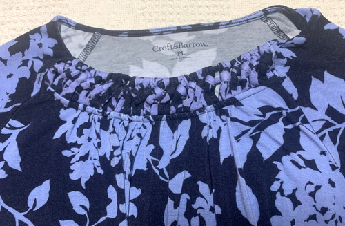 S275-Croft&Barrow-Camicetta Donna Taglia Petite L-Floreale-Blu/Nero-Maniche Ragland - Foto 4 di 8