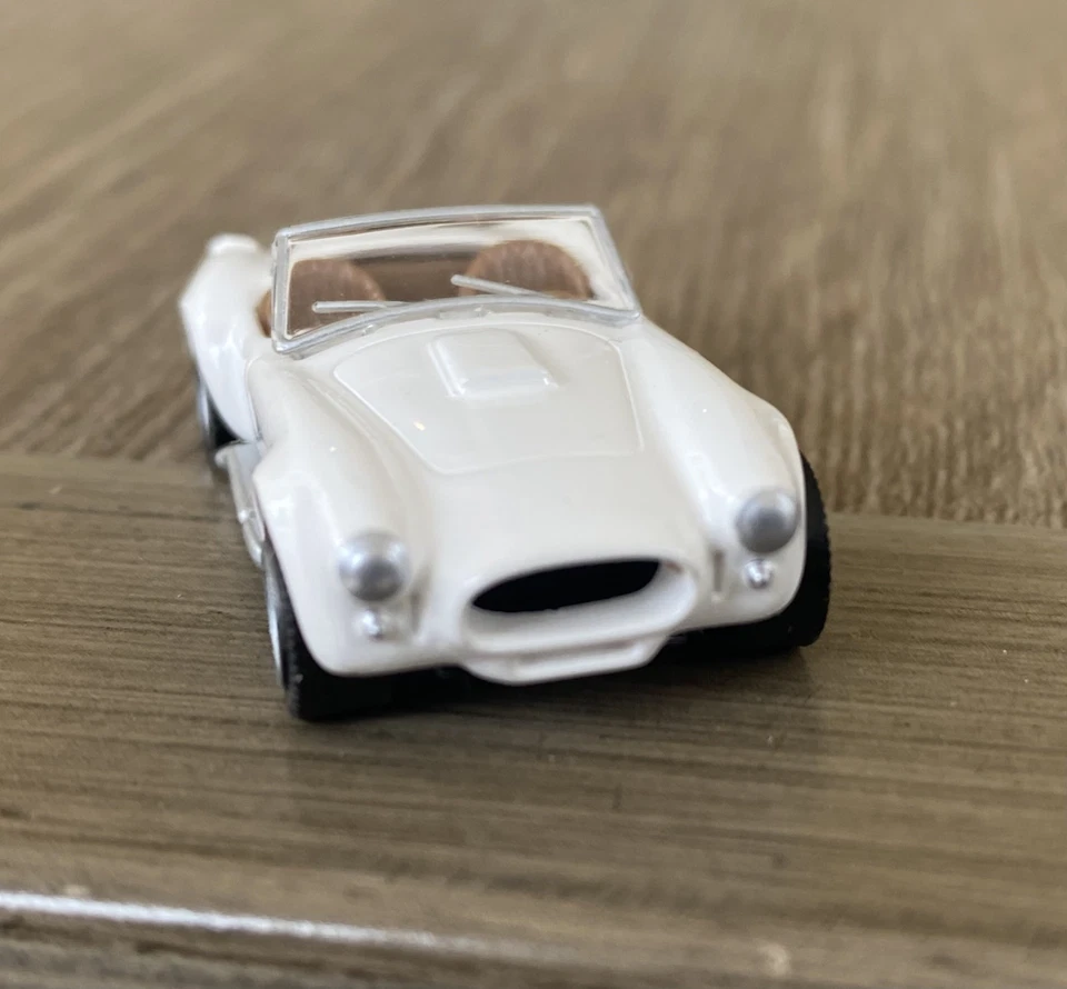 Con-Cor Shelby Cobra White Diecast 1:87 Scale Factory Sealed 004-004031 HO - Image 4 of 4