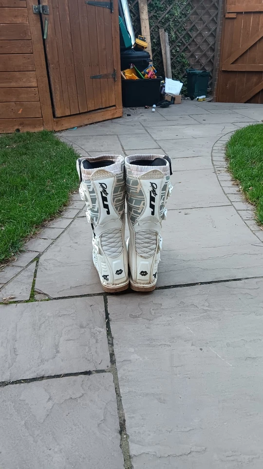 Botas de motocross JT Racing 2015 modelo PODIUM EE. UU. 10 UE 43 blancas  Foto 3 de 4