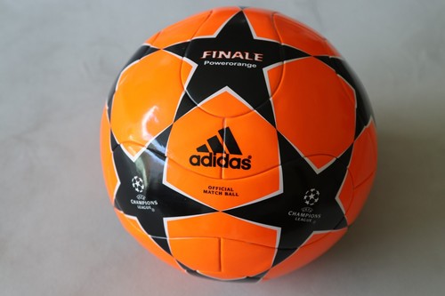 Adidas Ball 2006 Powerorange - Champions League snow conditions - Foto 2 di 9