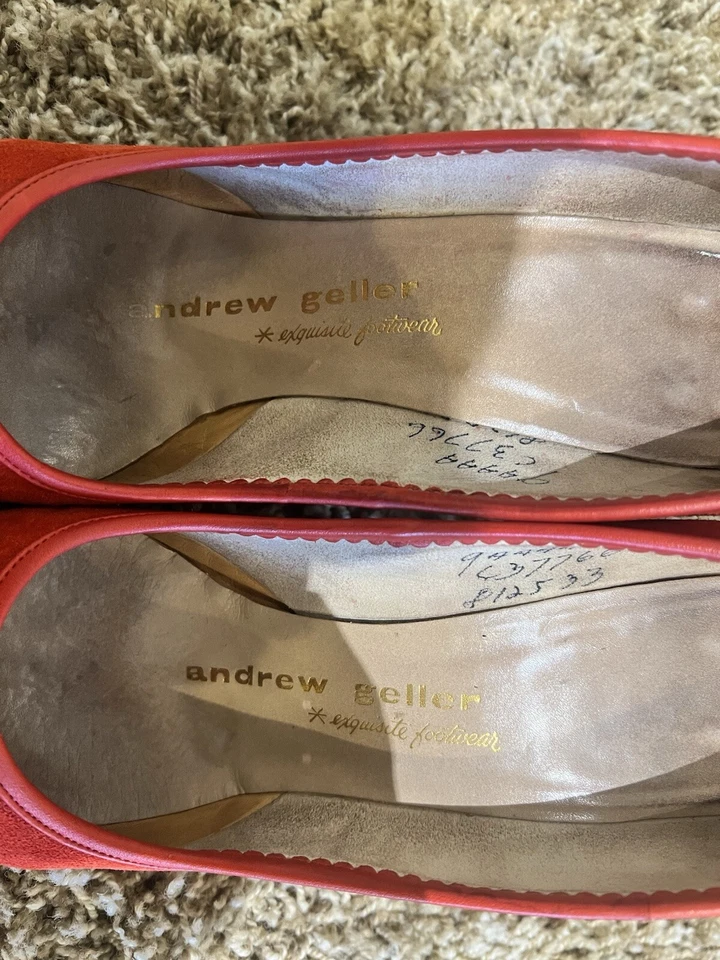 Tacones Andrew Geller de gamuza roja vintage talla 9 punta estrecha  Foto 2 de 4