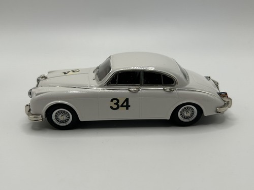 SMTS 1/43 Scale CL20 - Jaguar MkII MK2 Road - White #34 - 129 - Picture 4 of 17