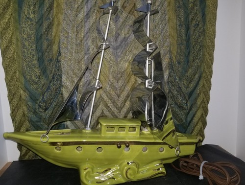 Vtg MCM 1950s Sailboat TV Lamp W/ Chrome Sails *WORKS*~Nautical Decor~Ship~Yacht - Picture 13 of 18