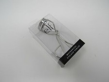 e.l.f. Mechanical Eyelash Curler